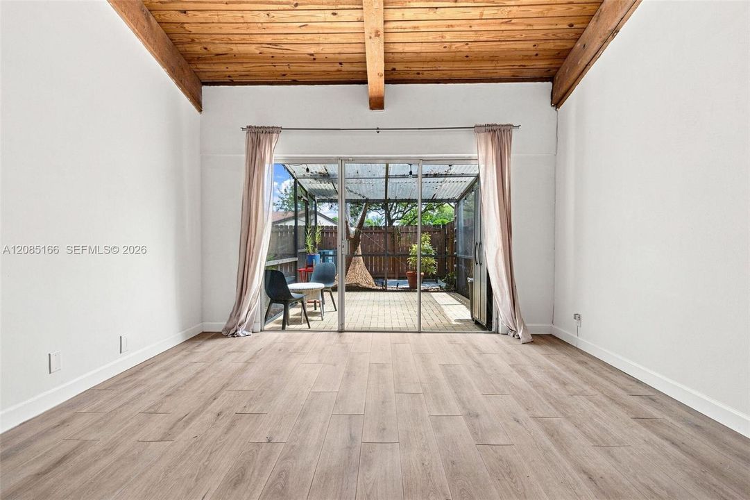На продажу: $445,000 (2 спален, 2 ванн, 1196 Квадратных фут)