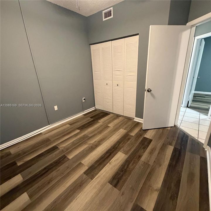В аренду: $2,450 (3 спален, 2 ванн, 1123 Квадратных фут)