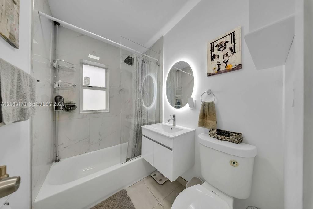 En Venta: $425,000 (2 camas, 1 baños, 725 Pies cuadrados)
