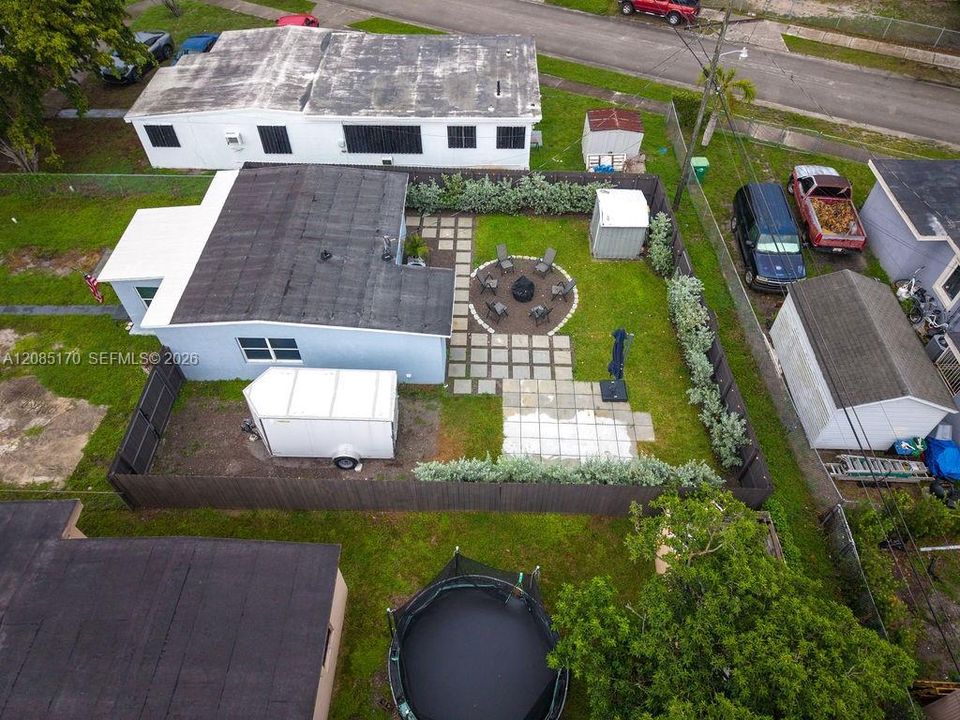 En Venta: $425,000 (2 camas, 1 baños, 725 Pies cuadrados)