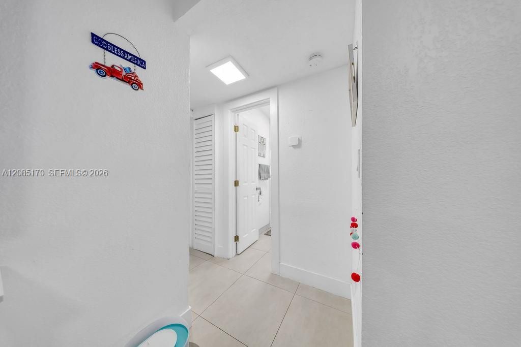 En Venta: $425,000 (2 camas, 1 baños, 725 Pies cuadrados)