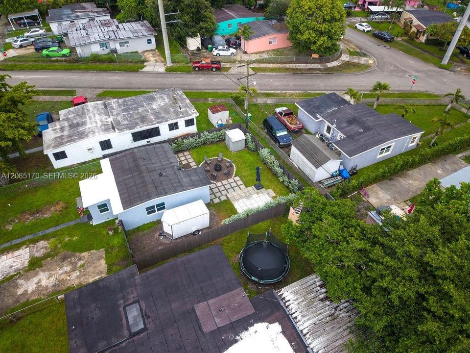 En Venta: $425,000 (2 camas, 1 baños, 725 Pies cuadrados)