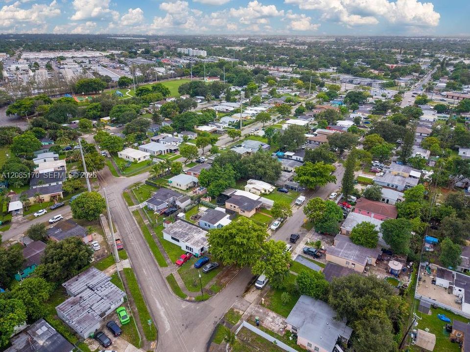 En Venta: $425,000 (2 camas, 1 baños, 725 Pies cuadrados)