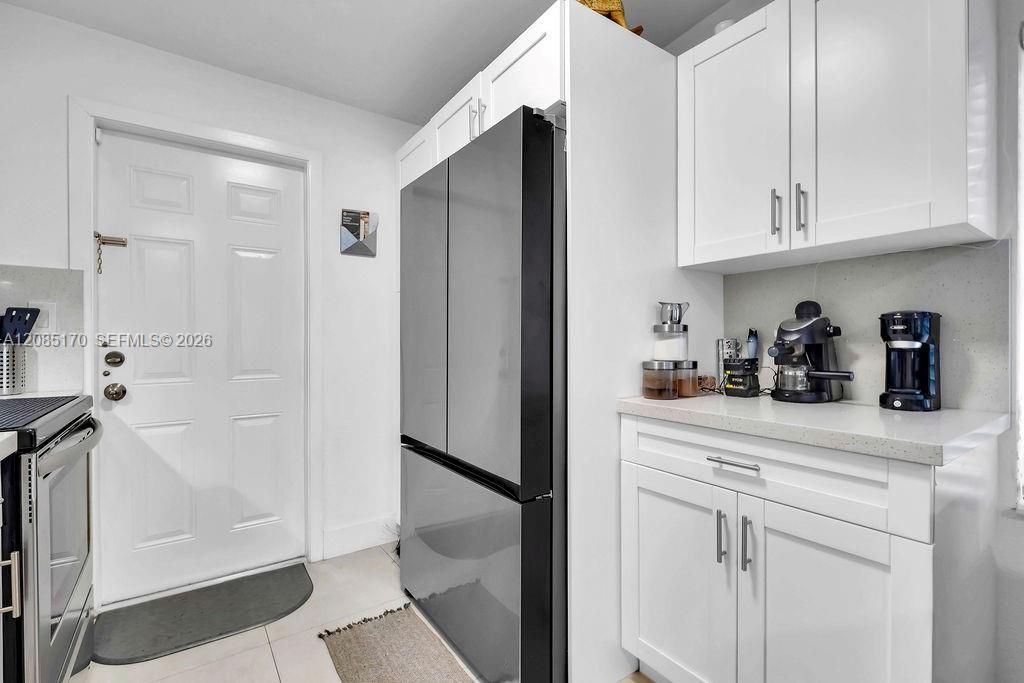 En Venta: $425,000 (2 camas, 1 baños, 725 Pies cuadrados)
