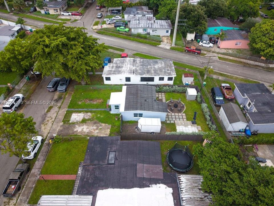 En Venta: $425,000 (2 camas, 1 baños, 725 Pies cuadrados)