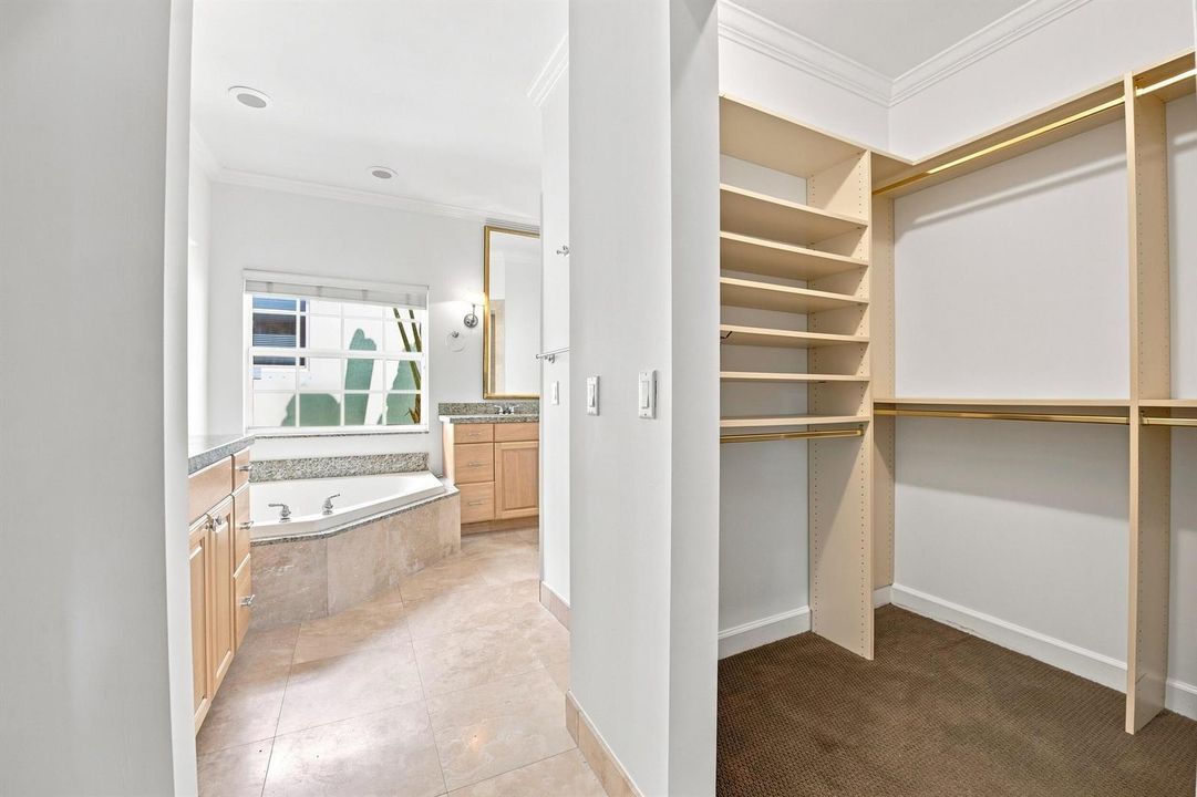 Walk In Closet