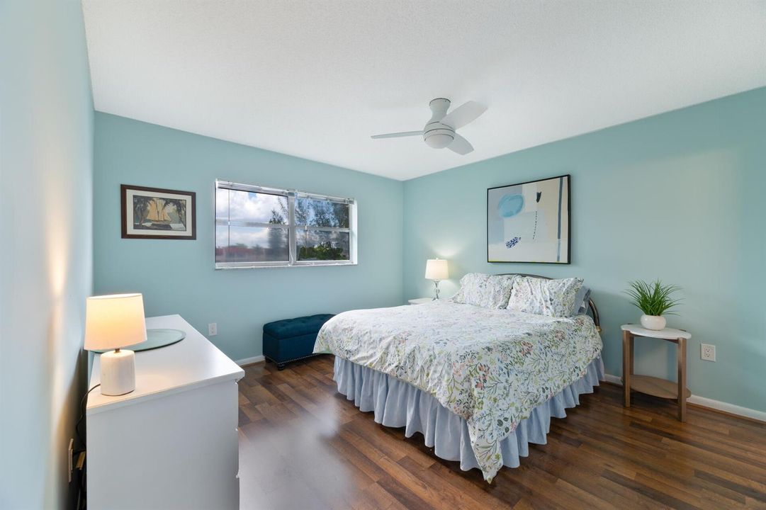20260904 - 2901 Sunrise Lakes Dr 310 - M