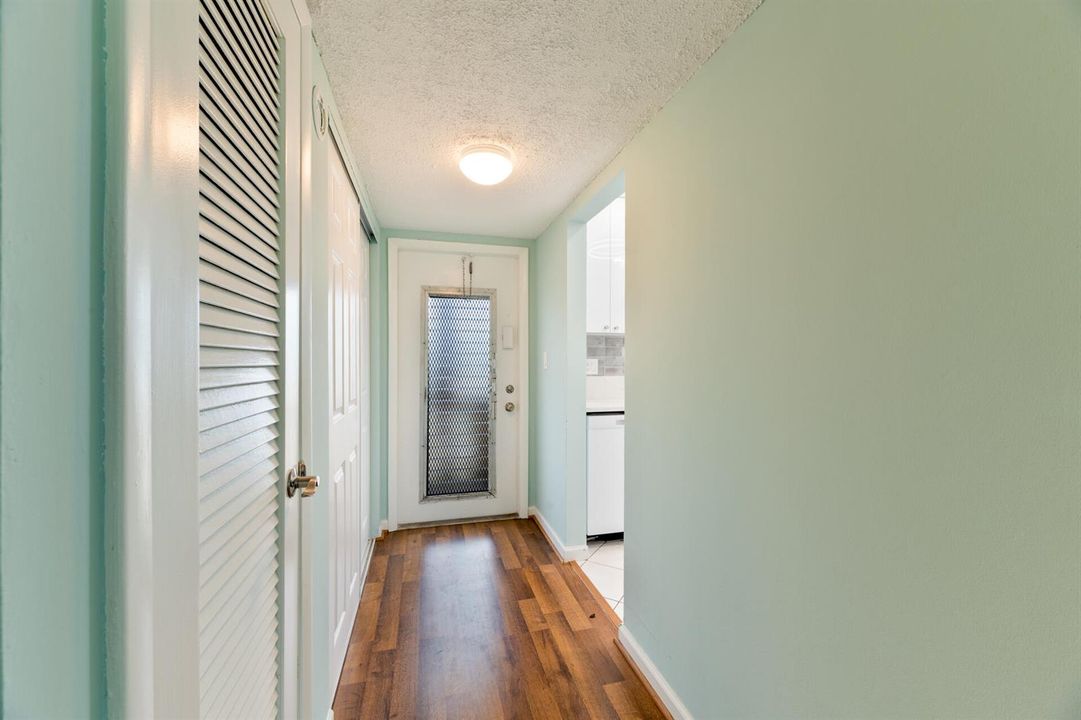 20260904 - 2901 Sunrise Lakes Dr 310 - M
