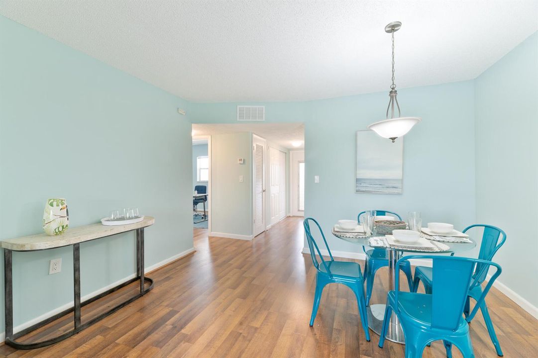 20260904 - 2901 Sunrise Lakes Dr 310 - M