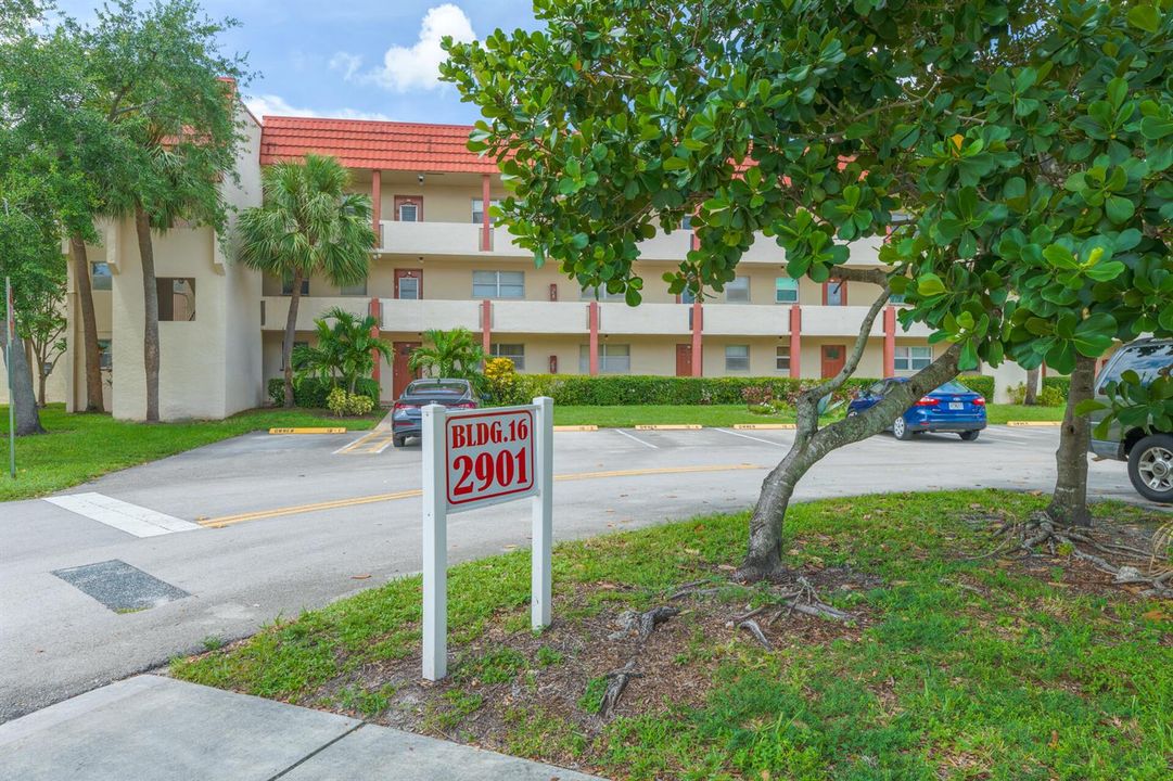 20260904 - 2901 Sunrise Lakes Dr 310 - M