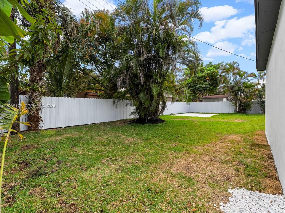 For Sale: $824,400 (5 beds, 3 baths, 2180 Square Feet)