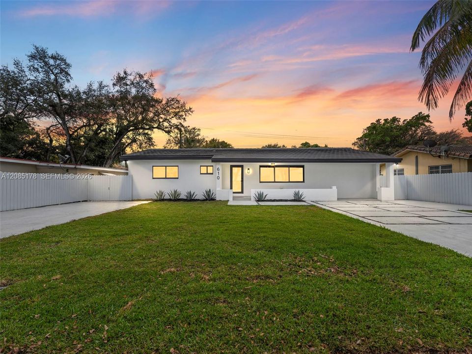 For Sale: $824,400 (5 beds, 3 baths, 2180 Square Feet)