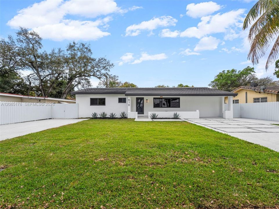 For Sale: $824,400 (5 beds, 3 baths, 2180 Square Feet)