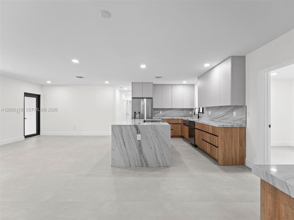 For Sale: $824,400 (5 beds, 3 baths, 2180 Square Feet)