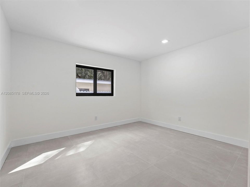 For Sale: $824,400 (5 beds, 3 baths, 2180 Square Feet)