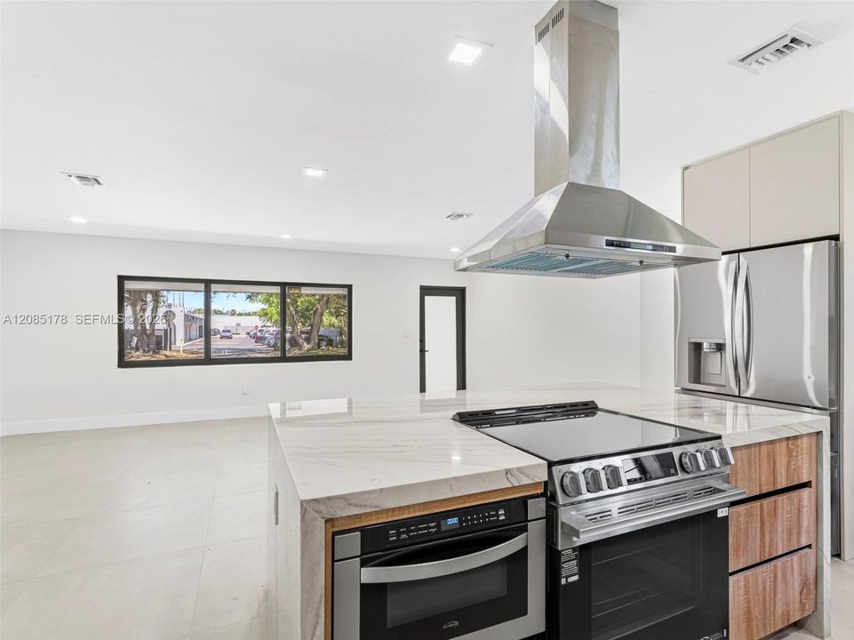 For Sale: $824,400 (5 beds, 3 baths, 2180 Square Feet)