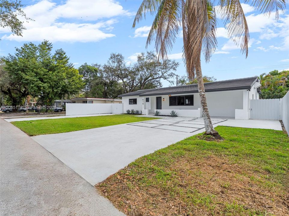 For Sale: $824,400 (5 beds, 3 baths, 2180 Square Feet)