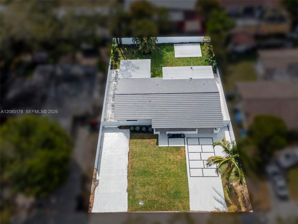 For Sale: $824,400 (5 beds, 3 baths, 2180 Square Feet)