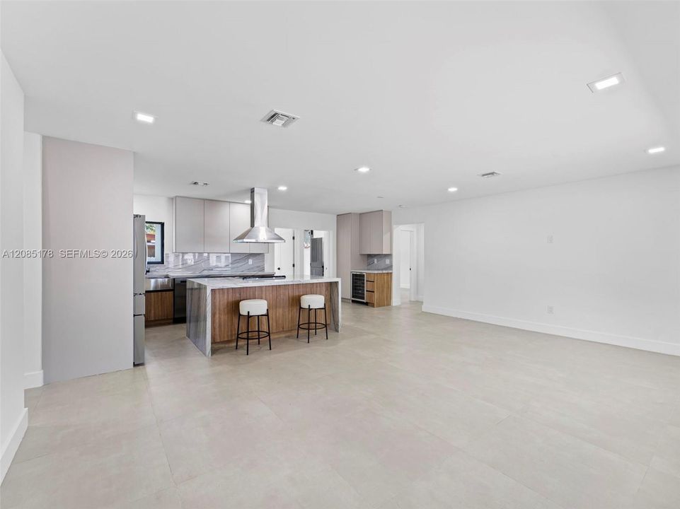 For Sale: $824,400 (5 beds, 3 baths, 2180 Square Feet)