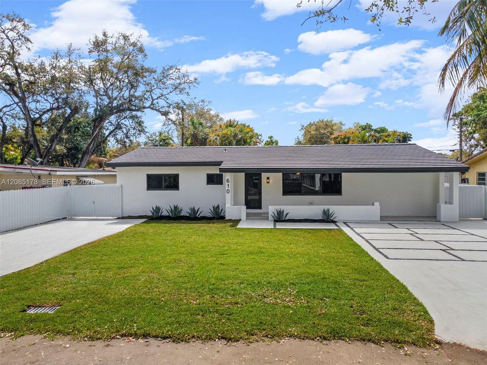 For Sale: $824,400 (5 beds, 3 baths, 2180 Square Feet)