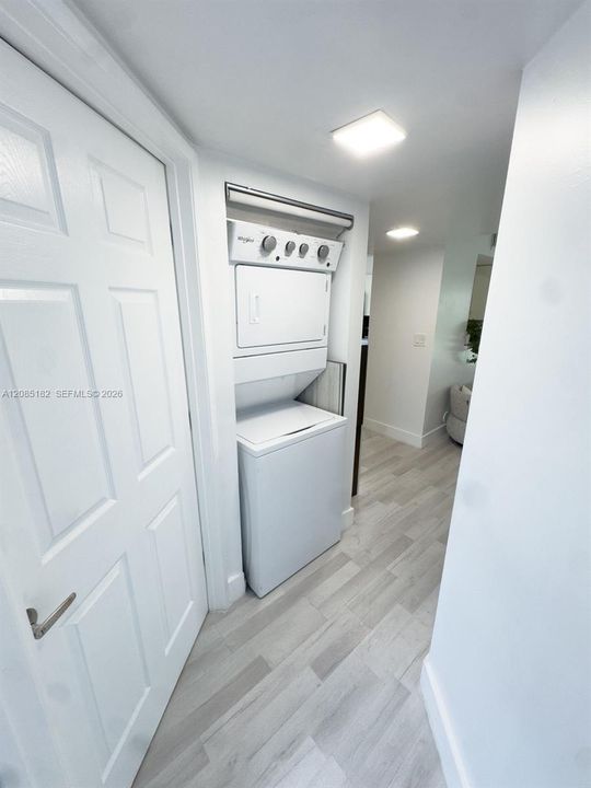 В аренду: $2,850 (3 спален, 2 ванн, 1090 Квадратных фут)