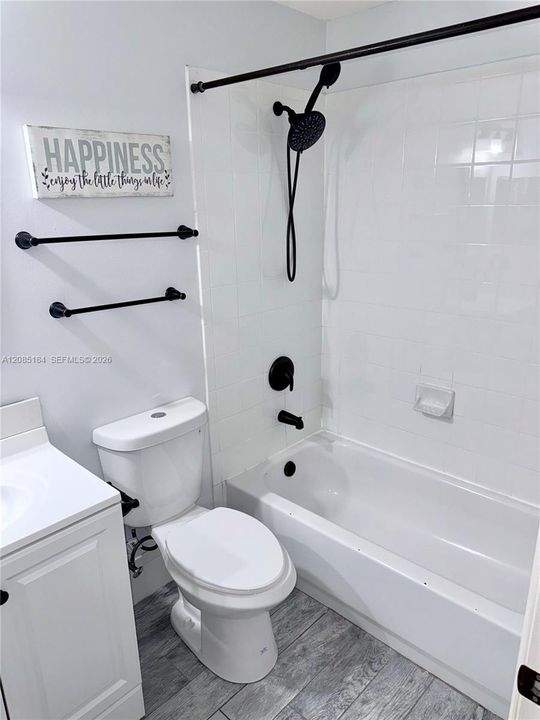 В аренду: $3,300 (4 спален, 2 ванн, 1666 Квадратных фут)