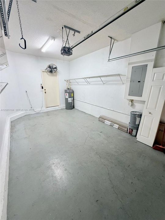 В аренду: $3,300 (4 спален, 2 ванн, 1666 Квадратных фут)