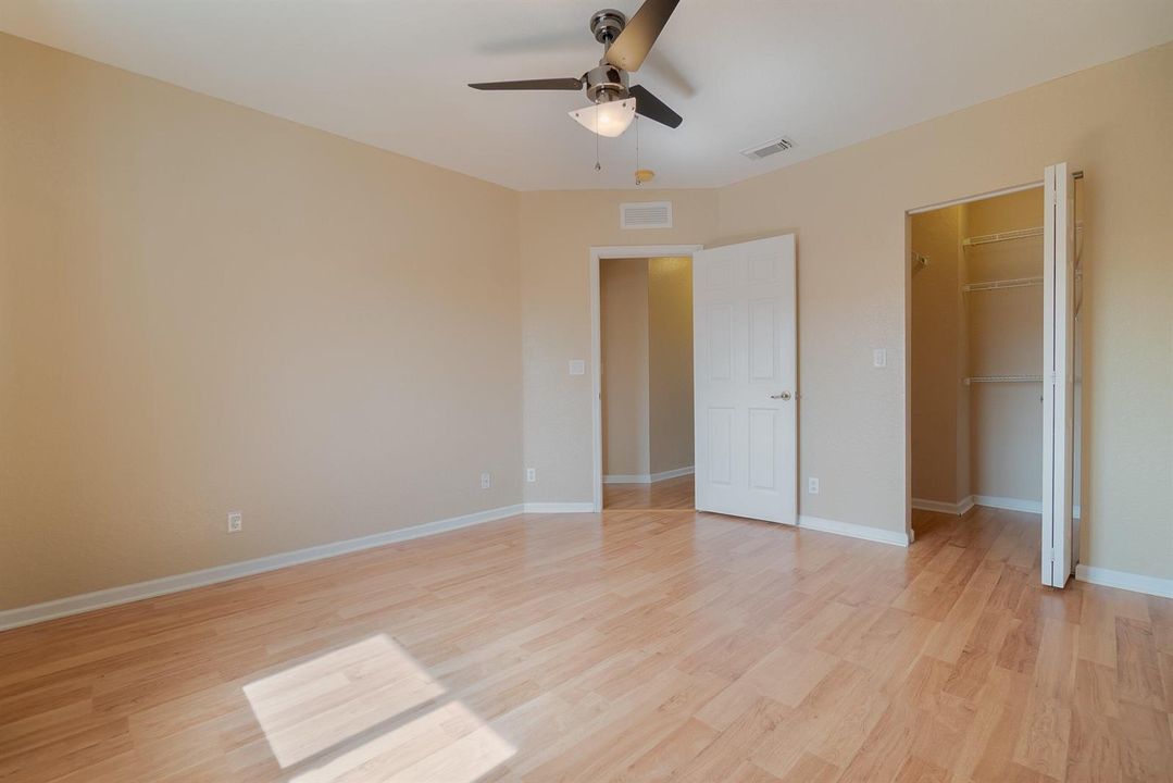 bedroom 1-2