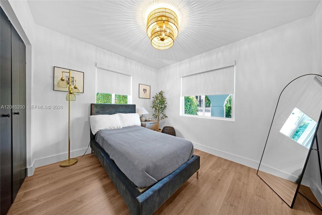 For Rent: $8,000 (3 beds, 2 baths, 1572 Square Feet)