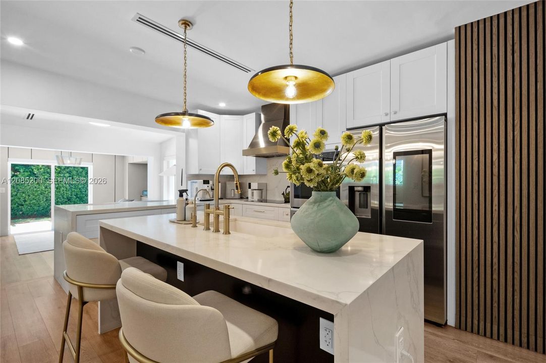 For Rent: $8,000 (3 beds, 2 baths, 1572 Square Feet)