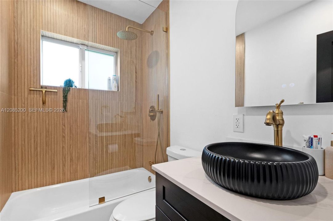 For Rent: $8,000 (3 beds, 2 baths, 1572 Square Feet)