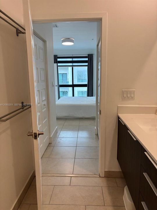 For Rent: $3,097 (3 beds, 2 baths, 1129 Square Feet)