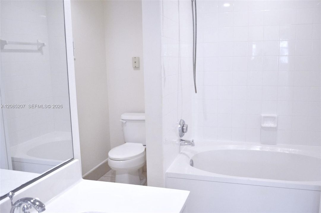 En Renta: $2,900 (2 camas, 2 baños, 1077 Pies cuadrados)