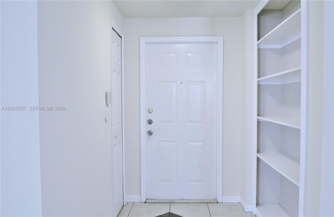 En Renta: $2,900 (2 camas, 2 baños, 1077 Pies cuadrados)