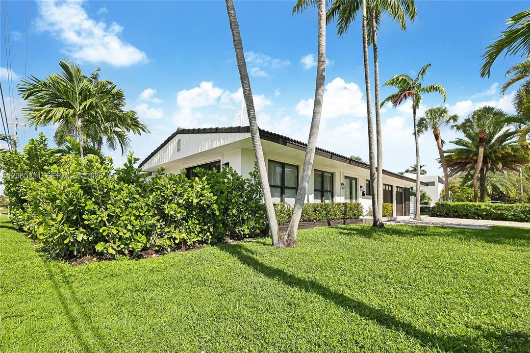For Rent: $15,000 (4 beds, 4 baths, 2948 Square Feet)