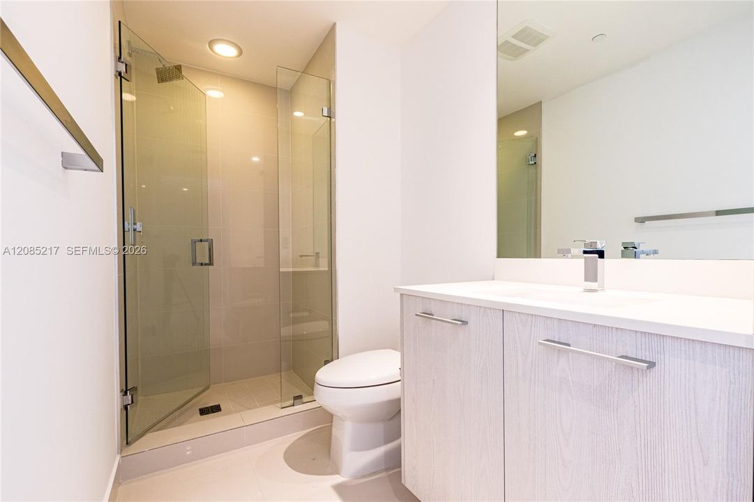 For Sale: $609,999 (1 beds, 2 baths, 792 Square Feet)