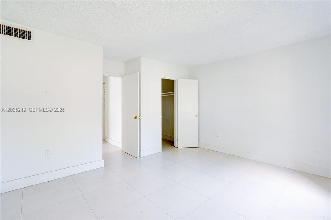 В аренду: $1,850 (1 спален, 1 ванн, 810 Квадратных фут)