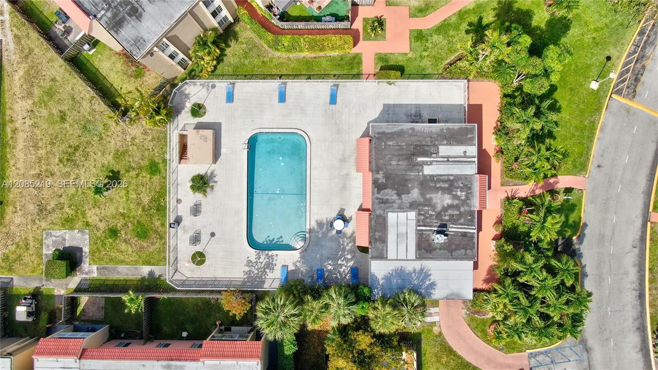 В аренду: $1,850 (1 спален, 1 ванн, 810 Квадратных фут)