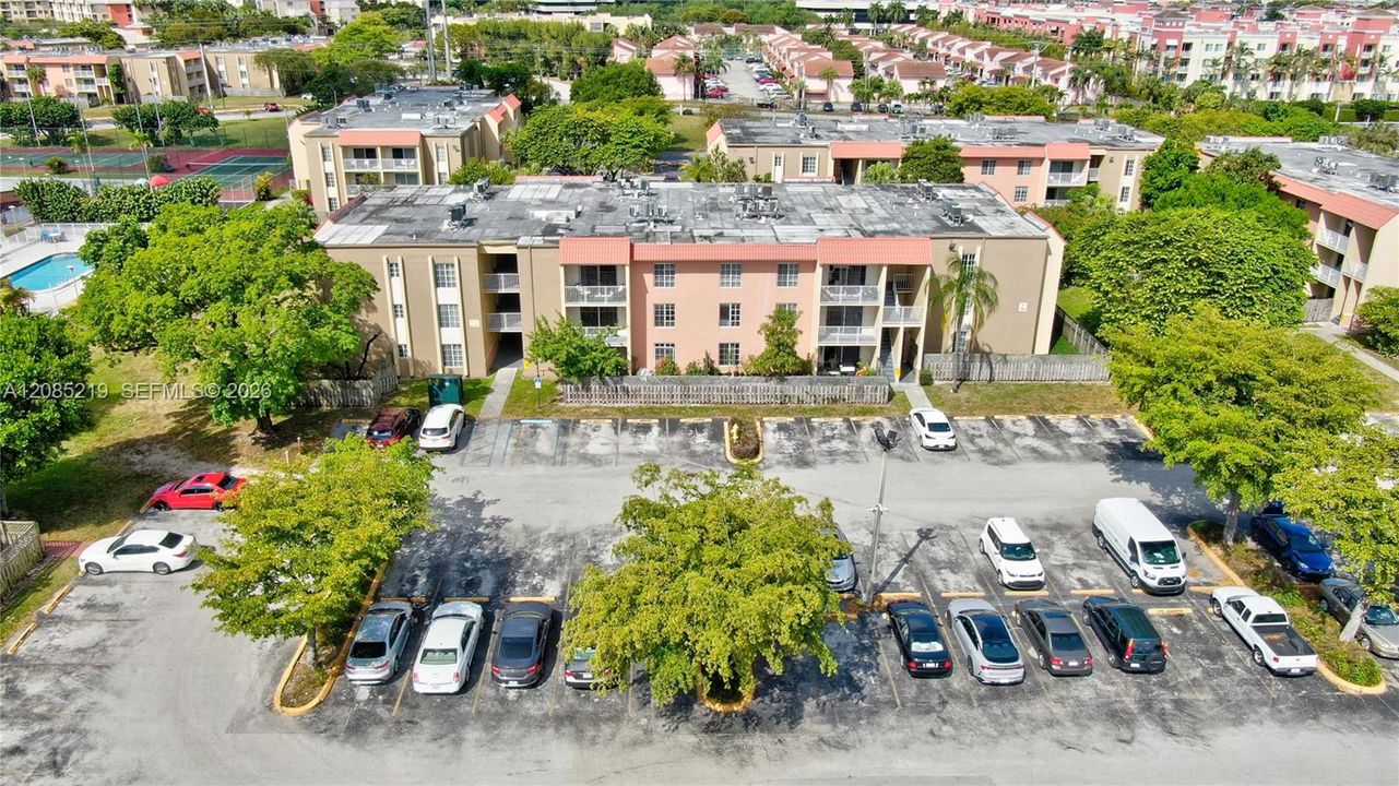 В аренду: $1,850 (1 спален, 1 ванн, 810 Квадратных фут)