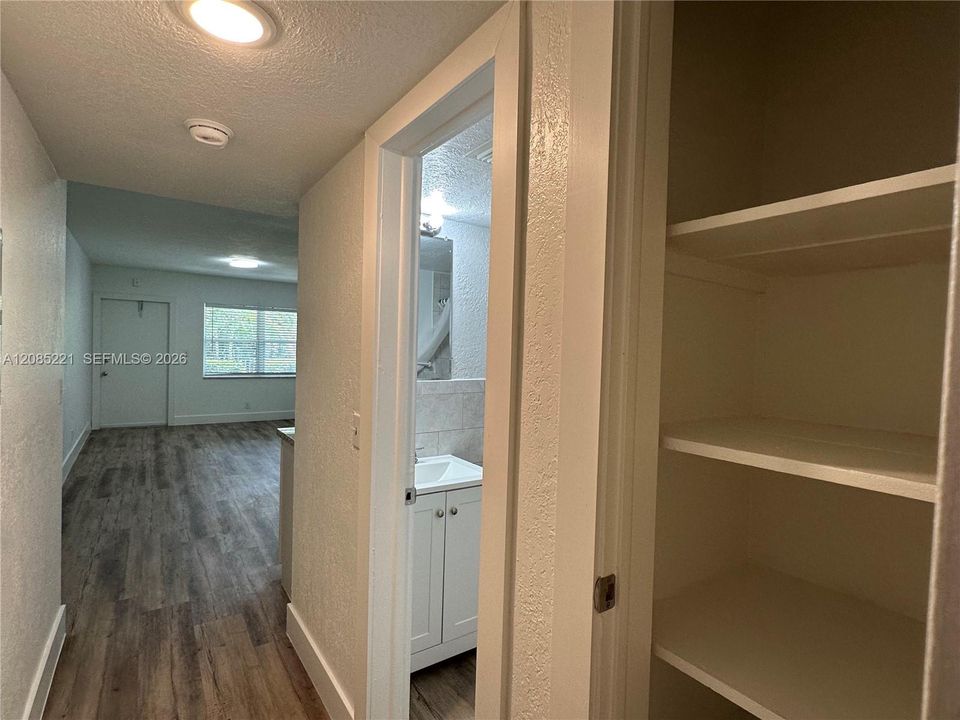 В аренду: $1,695 (1 спален, 1 ванн, 0 Квадратных фут)