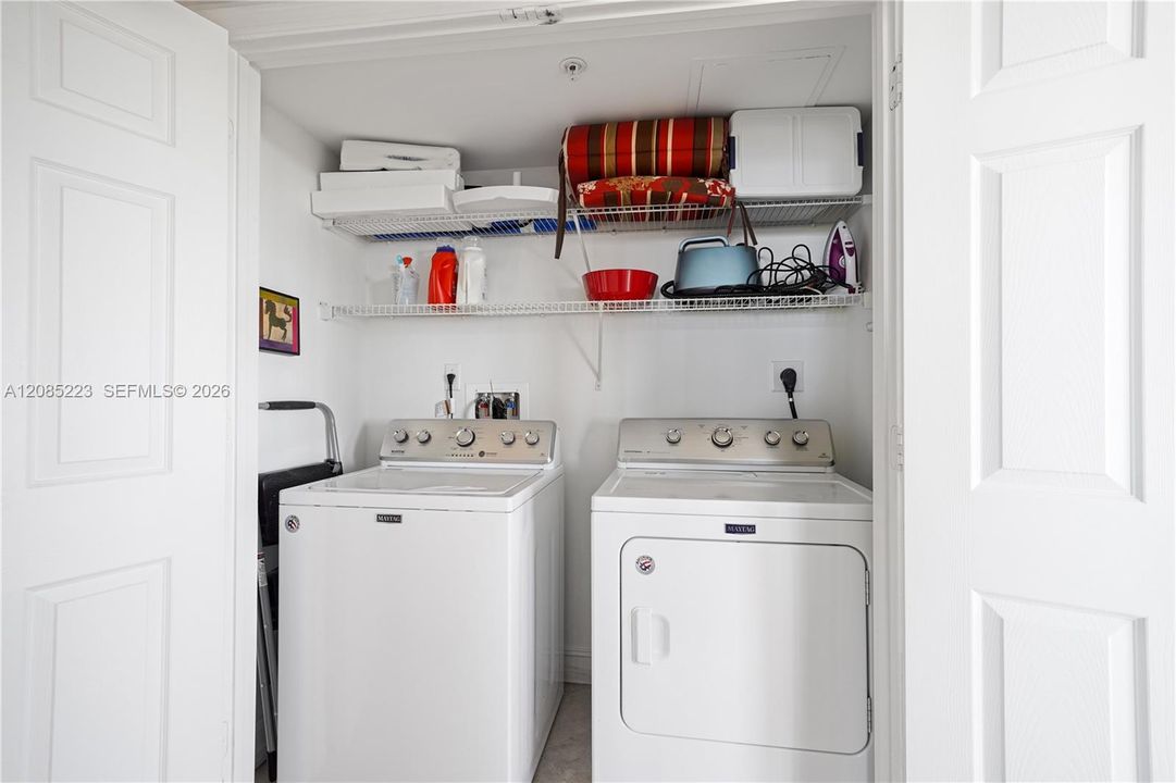 En Venta: $759,900 (2 camas, 2 baños, 1397 Pies cuadrados)