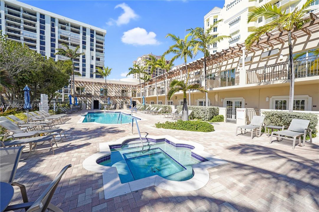 En Venta: $759,900 (2 camas, 2 baños, 1397 Pies cuadrados)