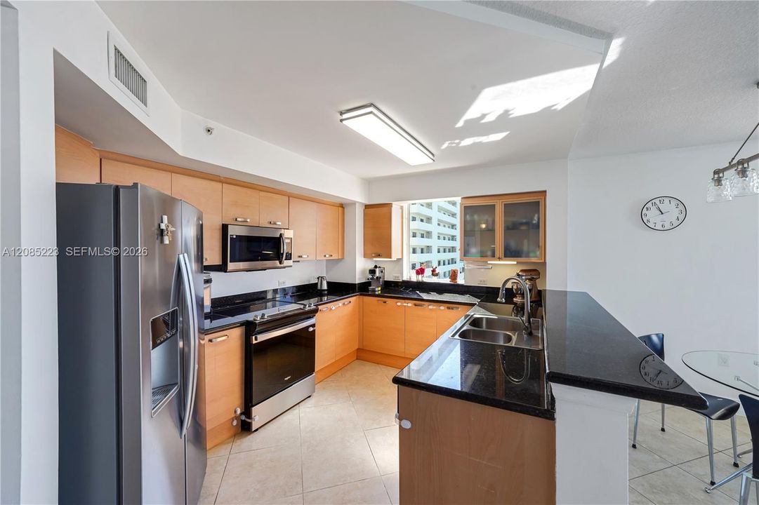 En Venta: $759,900 (2 camas, 2 baños, 1397 Pies cuadrados)