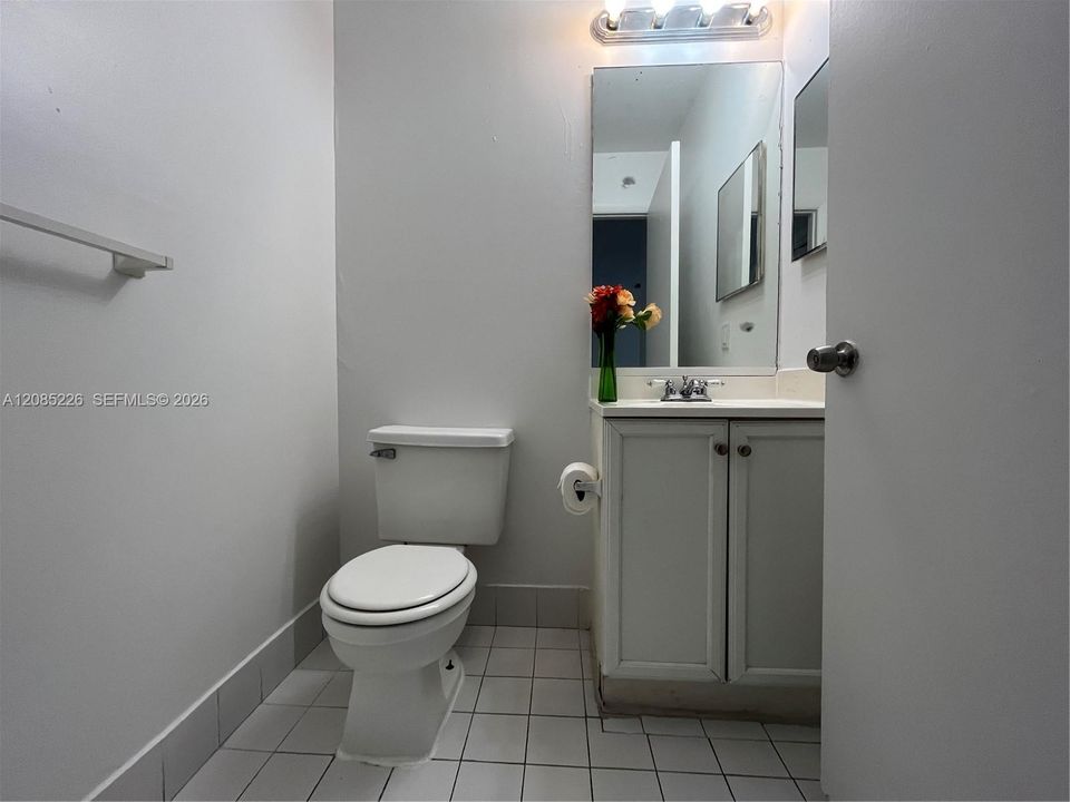 В аренду: $2,850 (3 спален, 2 ванн, 1588 Квадратных фут)