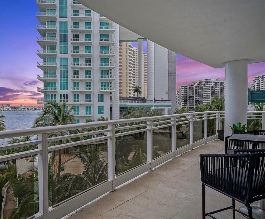 For Rent: $6,000 (2 beds, 2 baths, 1301 Square Feet)