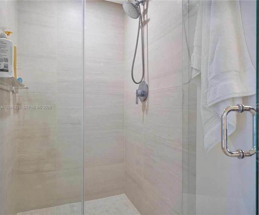 For Rent: $6,000 (2 beds, 2 baths, 1301 Square Feet)
