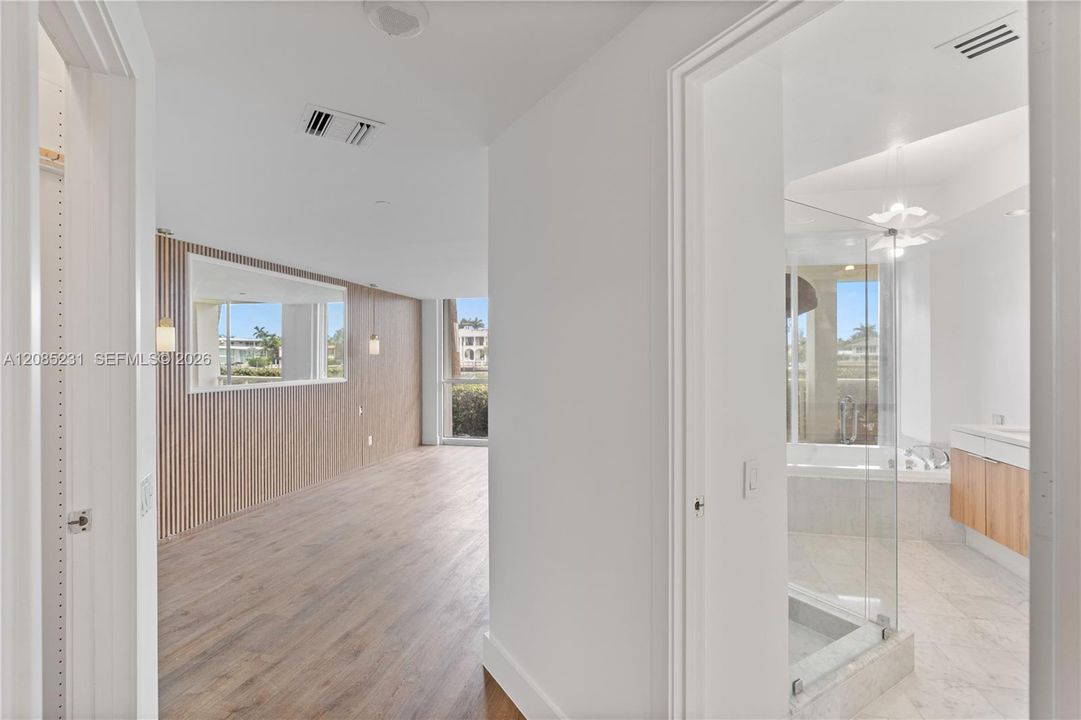 For Rent: $10,750 (4 beds, 2 baths, 2800 Square Feet)