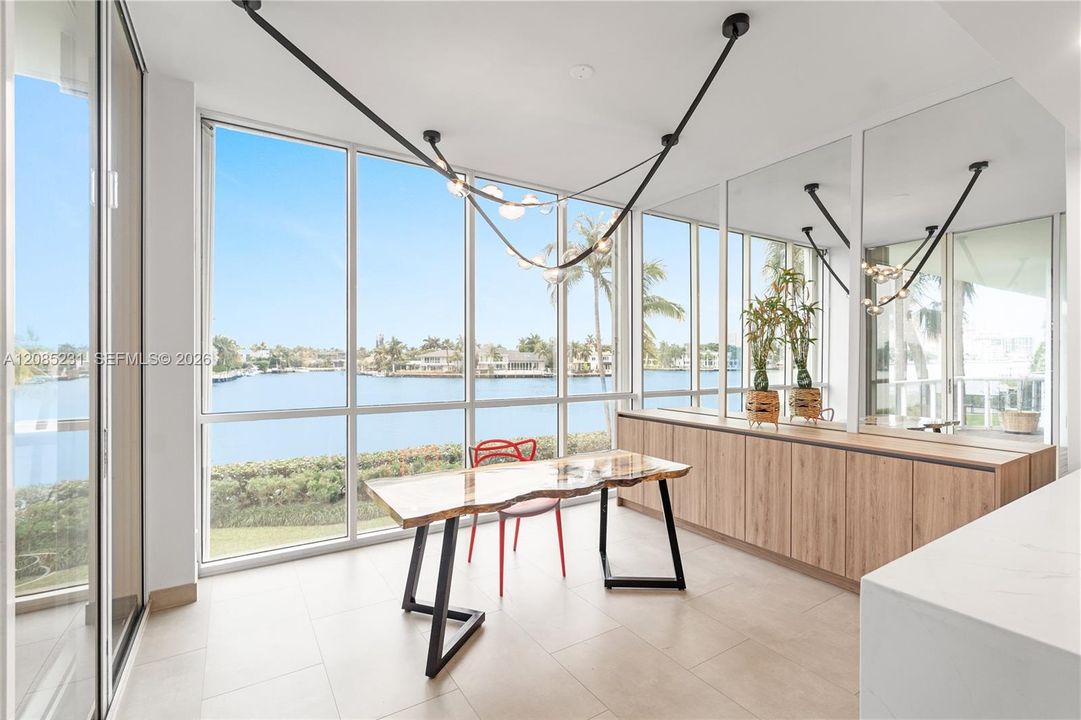 For Rent: $10,750 (4 beds, 2 baths, 2800 Square Feet)