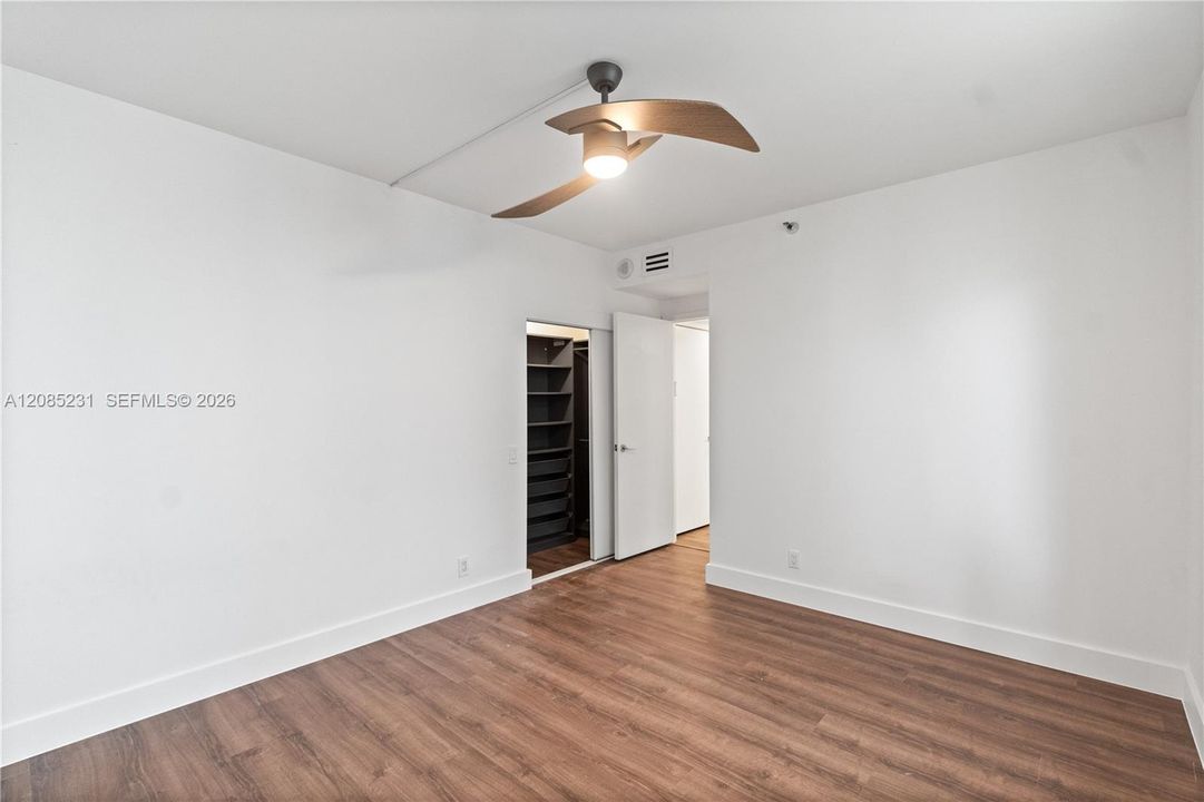 For Rent: $10,750 (4 beds, 2 baths, 2800 Square Feet)