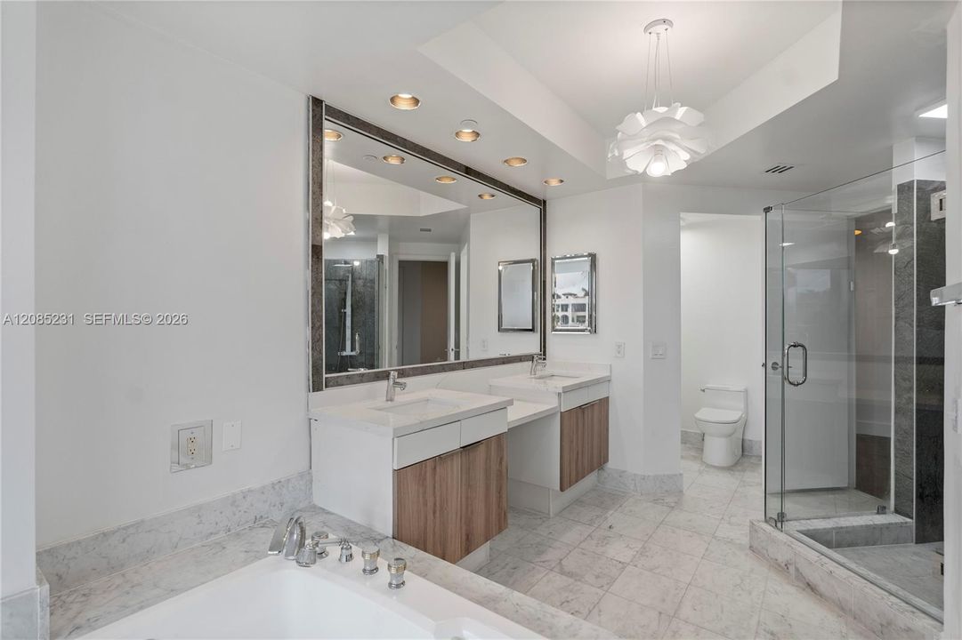 For Rent: $10,750 (4 beds, 2 baths, 2800 Square Feet)